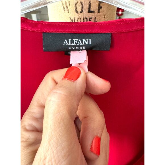 Alfani Woman100% Silk Ruby Red Flutter Collar and Cuffs LS Blouse Top Size 22W - Picture 2 of 6